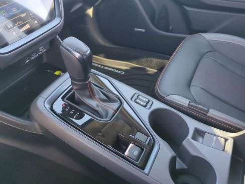 Certified 2024 Subaru Crosstrek 2.5i Limited image 32