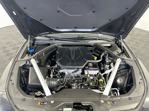 Used 2025 Genesis G70 2.5T RWD image 34