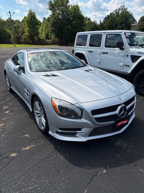 Used 2015 Mercedes-Benz SL 550 image 1