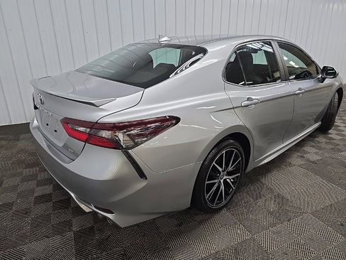 Used 2023 Toyota Camry SE image 10