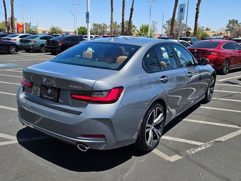 Certified 2023 BMW 330i Sedan w/ Convenience Package RWD image 5