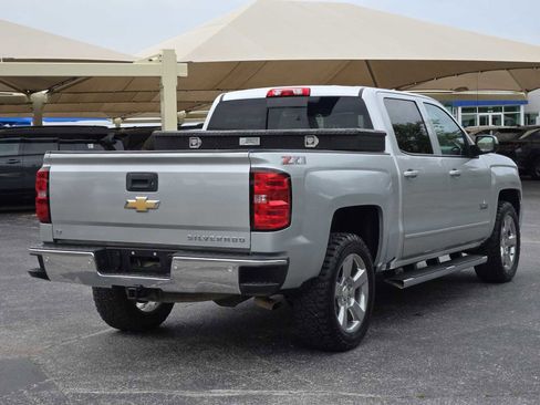 Used 2018 Chevrolet Silverado 1500 LT w/ Texas Edition image 7