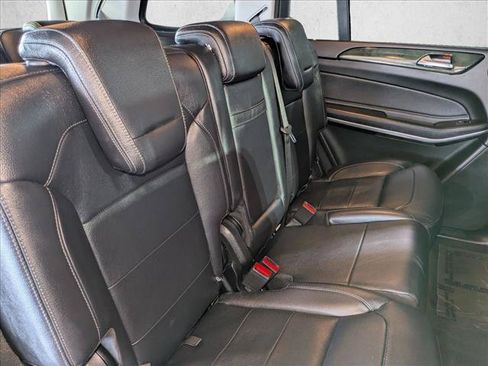 Used 2017 Mercedes-Benz GLS 550 4MATIC image 22