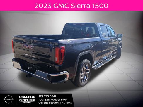 Used 2023 GMC Sierra 1500 SLT image 2