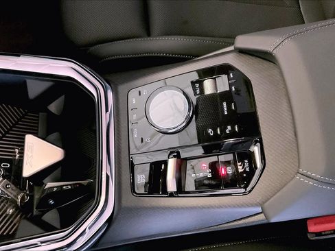 Used 2025 BMW X3 xDrive30i w/ Convenience Package image 7