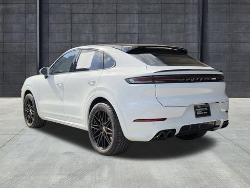 Certified 2026 Porsche Cayenne S AWD/4WD image 3