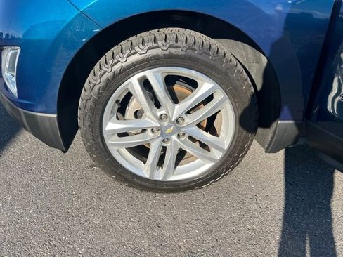 Used 2020 Chevrolet Equinox Premier image 24