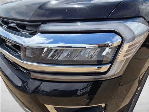 Used 2024 Ford Expedition Limited RWD image 9