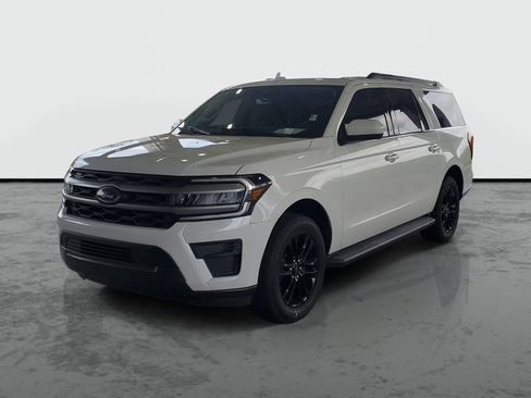 Used 2024 Ford Expedition Max XLT RWD image 4