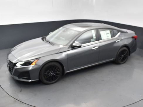 New 2025 Nissan Altima 2.5 SV w/ SV Special Edition Package image 46