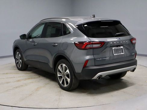 Certified 2024 Ford Escape Platinum image 10