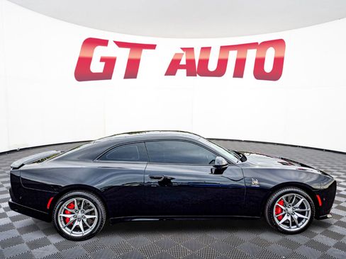 Used 2024 Dodge Charger Daytona Scat Pack w/ Plus Group image 8