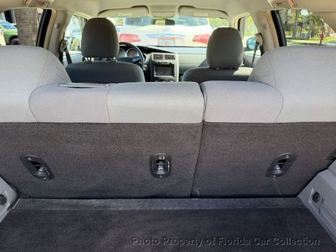 Used 2005 Dodge Magnum SE RWD image 80