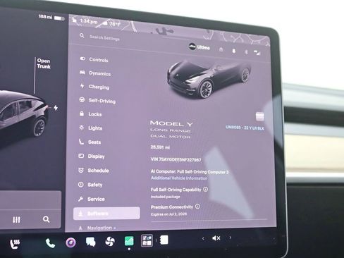 Used 2022 Tesla Model Y Long Range AWD/4WD image 25