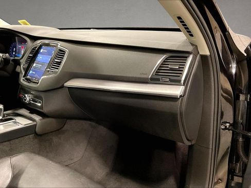 Used 2023 Volvo XC90 B5 Core AWD/4WD image 26