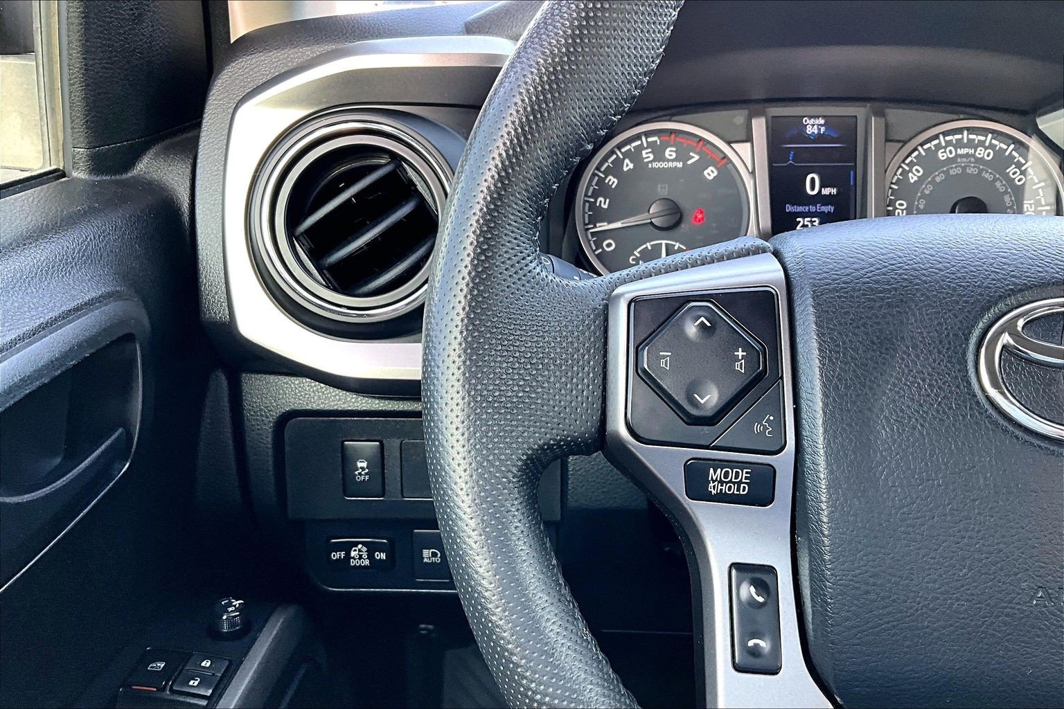 Used 2022 Toyota Tacoma SR5 w/ SR5 Appearance Package (SM) RWD image 19