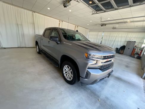 Used 2019 Chevrolet Silverado 1500 RST w/ All-Star Edition AWD/4WD image 2