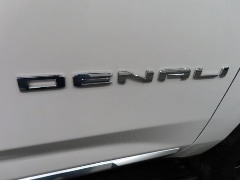 Used 2025 GMC Yukon Denali image 56