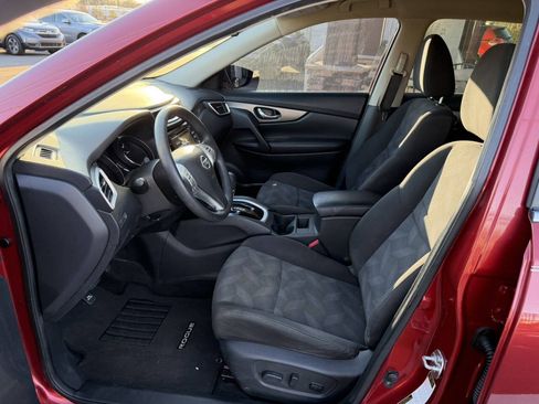 Used 2016 Nissan Rogue SV FWD image 23