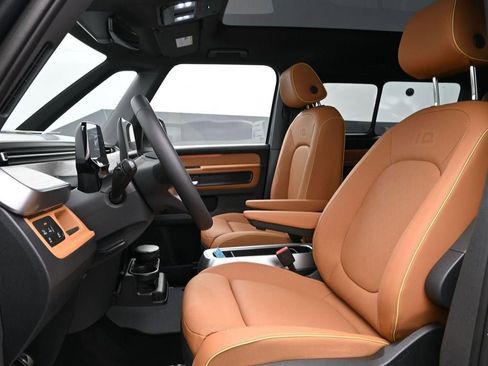 New 2025 Volkswagen ID. Buzz Pro S Plus RWD image 9