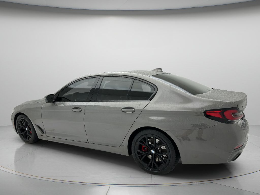 Used 2022 BMW 530i xDrive w/ M Sport Package AWD/4WD image 4