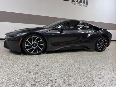 Used 2015 BMW i8 image 4