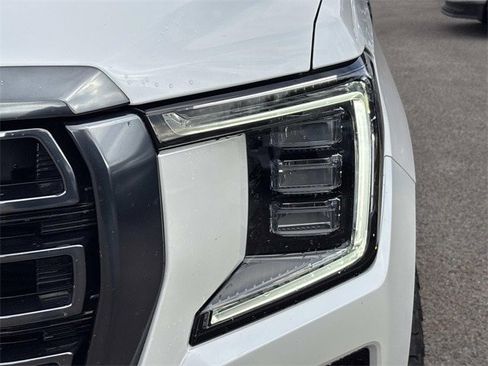 Used 2023 GMC Yukon XL AT4 w/ AT4 Premium Package image 11