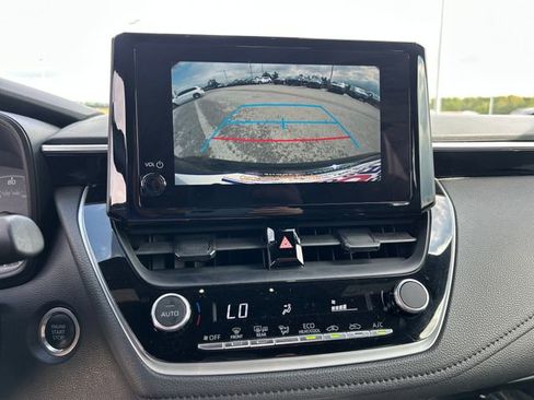 Used 2024 Toyota Corolla SE image 28