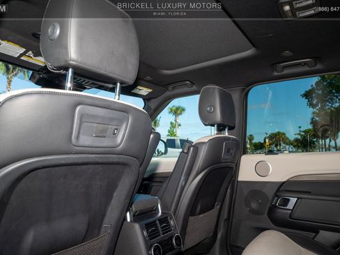 Used 2023 Land Rover Discovery S R-Dynamic image 19