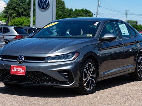 Used 2026 Volkswagen Jetta Sport FWD image 2