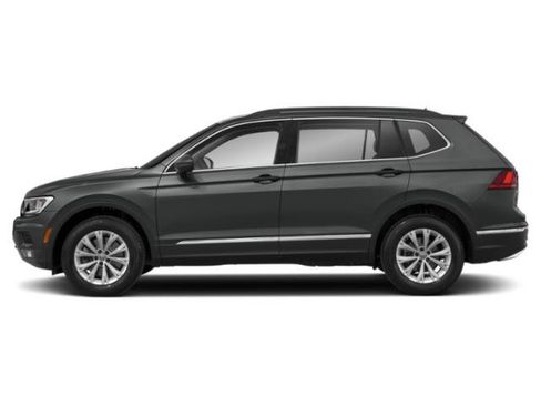 Certified 2020 Volkswagen Tiguan SE w/ Panoramic Sunroof Package AWD/4WD image 6