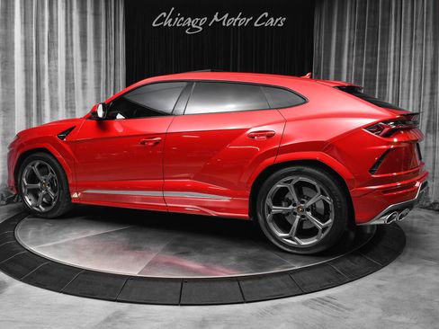 Used 2021 Lamborghini Urus AWD/4WD image 3