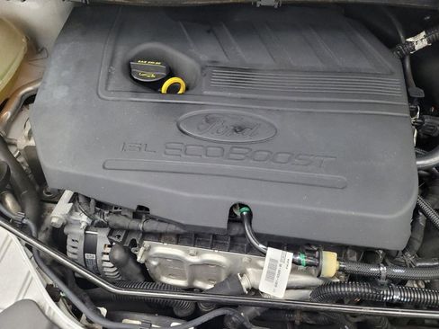 Used 2019 Ford Escape SE image 30