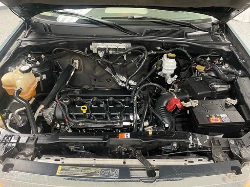 Used 2010 Ford Escape XLT image 20
