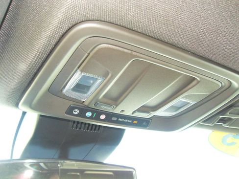 Used 2025 Chevrolet Silverado 1500 LT AWD/4WD image 38