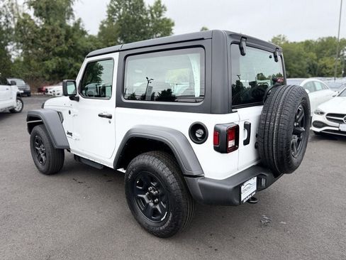 Used 2026 Jeep Wrangler Sport AWD/4WD image 6