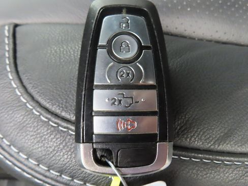 Used 2020 Ford F250 Lariat w/ Lariat Ultimate Package image 67