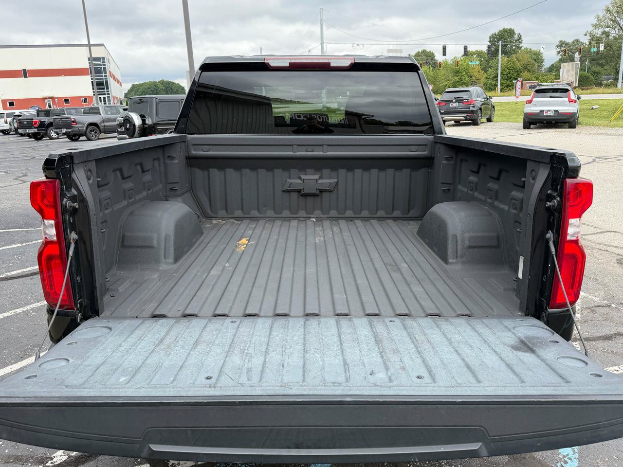 Used 2020 Chevrolet Silverado 1500 RST AWD/4WD image 5