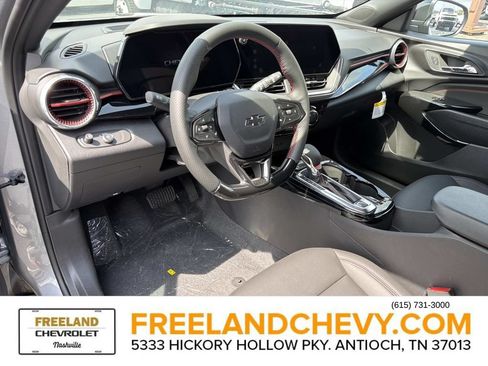 New 2026 Chevrolet Trax RS w/ Sunroof Package FWD image 21
