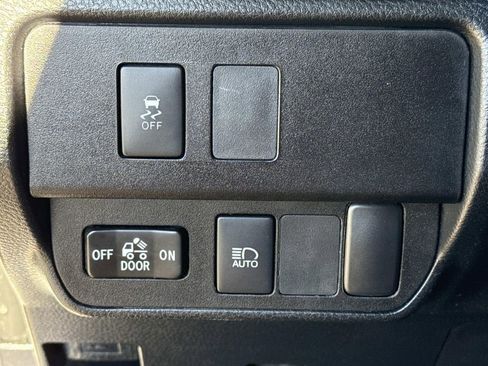 Used 2020 Toyota Tacoma SR5 image 41