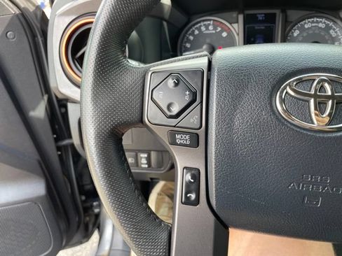 Used 2020 Toyota Tacoma TRD Sport AWD/4WD image 23