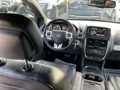 Used 2017 Dodge Grand Caravan GT FWD image 19
