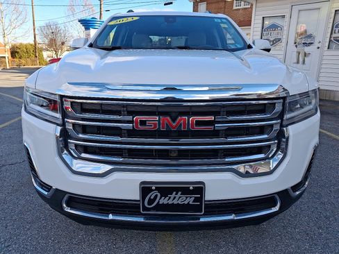 Used 2023 GMC Acadia SLE w/ Driver Convenience Package image 7