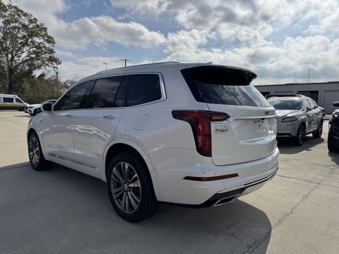 Used 2020 Cadillac XT6 Premium Luxury image 19