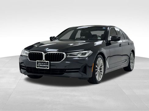 Used 2022 BMW 530i xDrive w/ Convenience Package image 3
