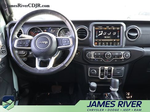 Used 2023 Jeep Wrangler Unlimited Sahara w/ Cold Weather Group AWD/4WD image 18