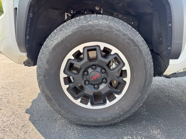 Used 2024 Toyota Tacoma TRD Off-Road AWD/4WD image 12