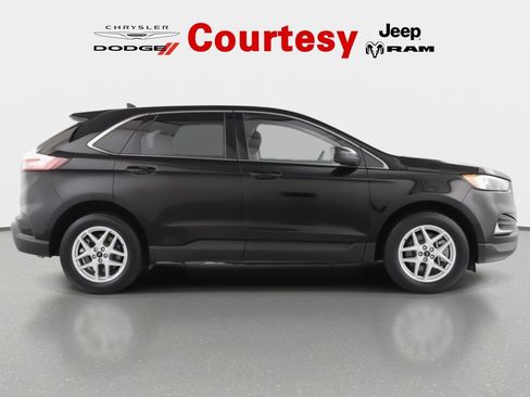 Used 2024 Ford Edge SEL image 4
