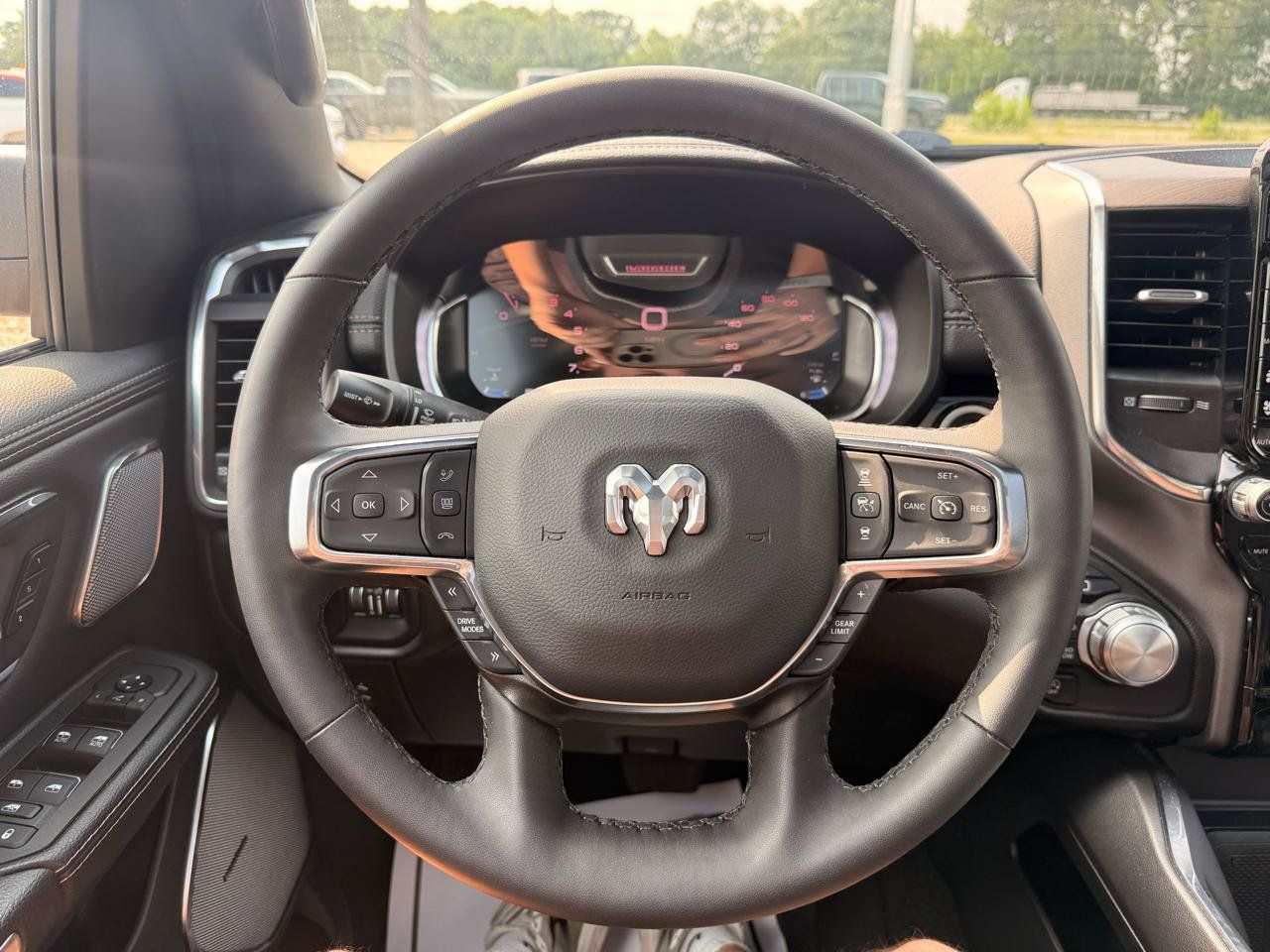 Used 2025 RAM 1500 Laramie AWD/4WD image 19