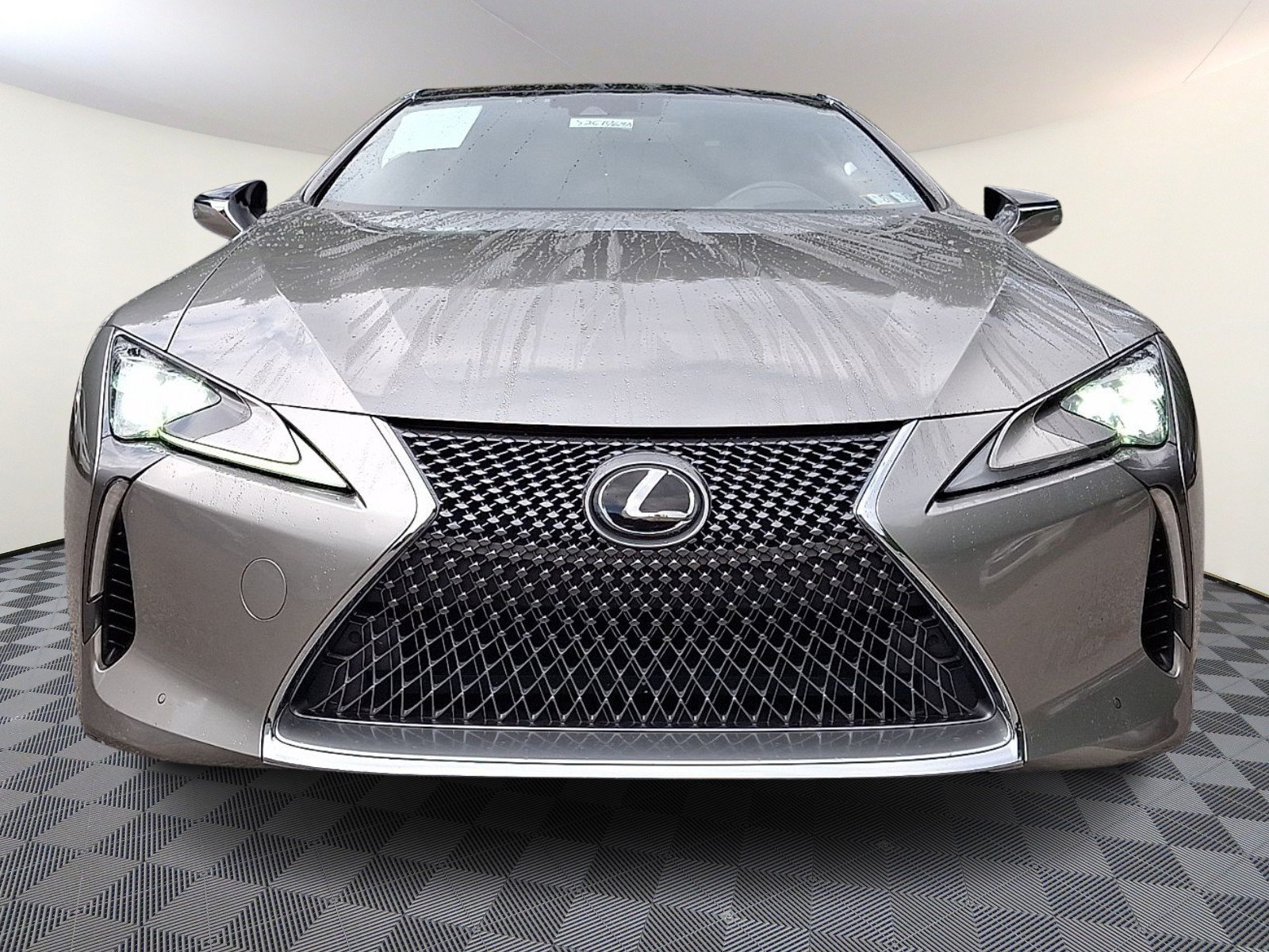 Used 2018 Lexus LC 500 Coupe w/ Sport Package RWD image 2
